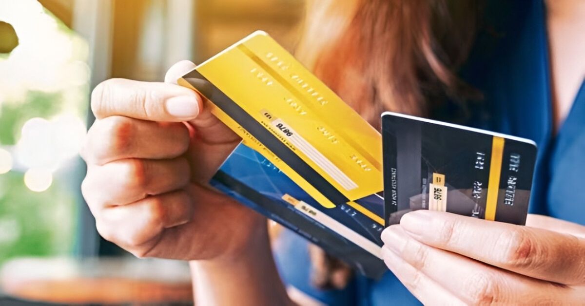 Tier-2 Cities Fuel 25% Credit Card Spend Spike: HDFC's Rewards Race Ahead